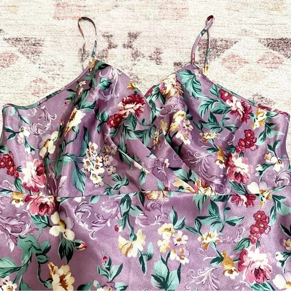 Vintage 90’s purple floral slip dress with a gorgeous floral pattern - Picture 10 of 12